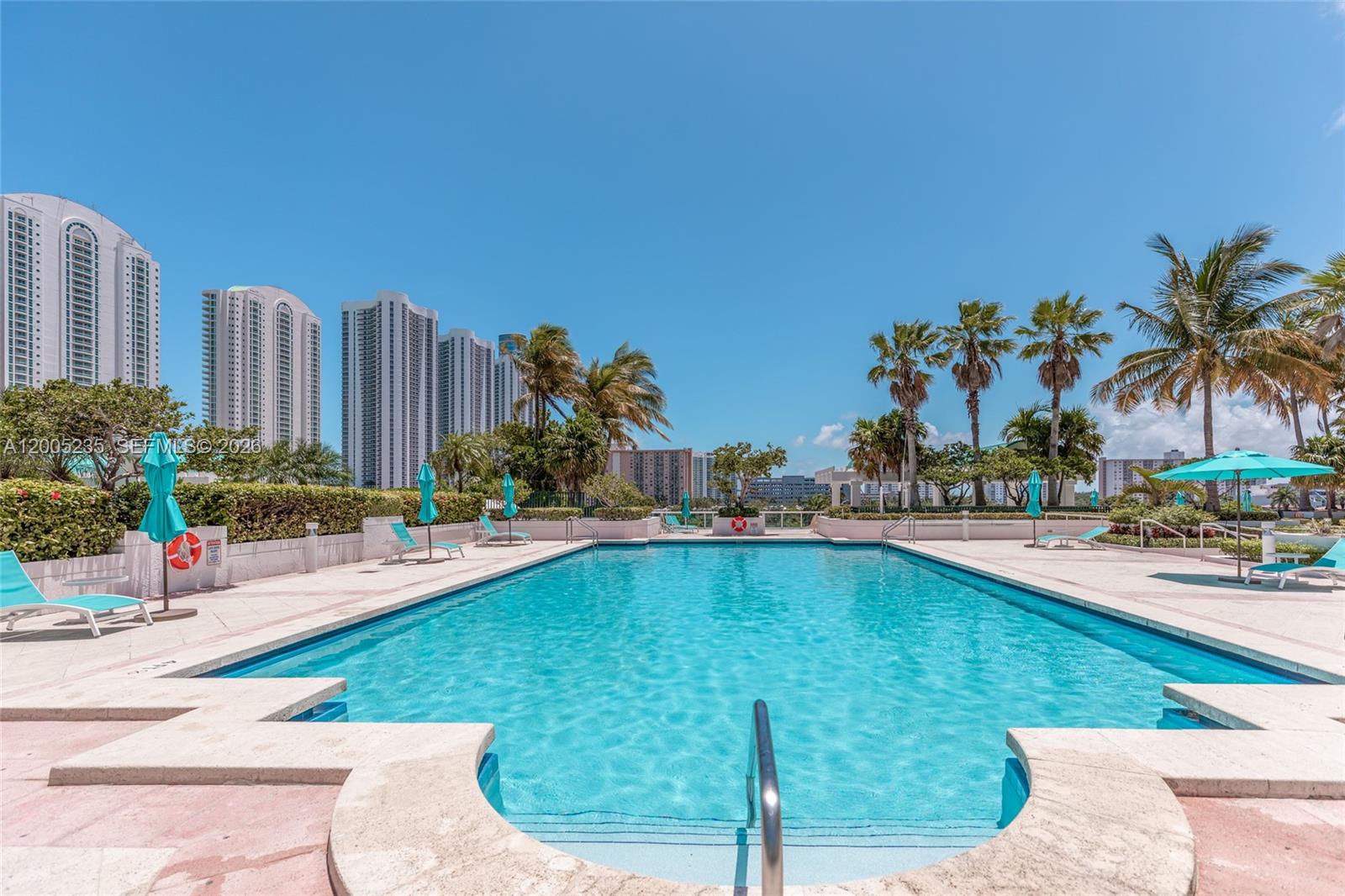 OCEANIA V CONDO - Residential