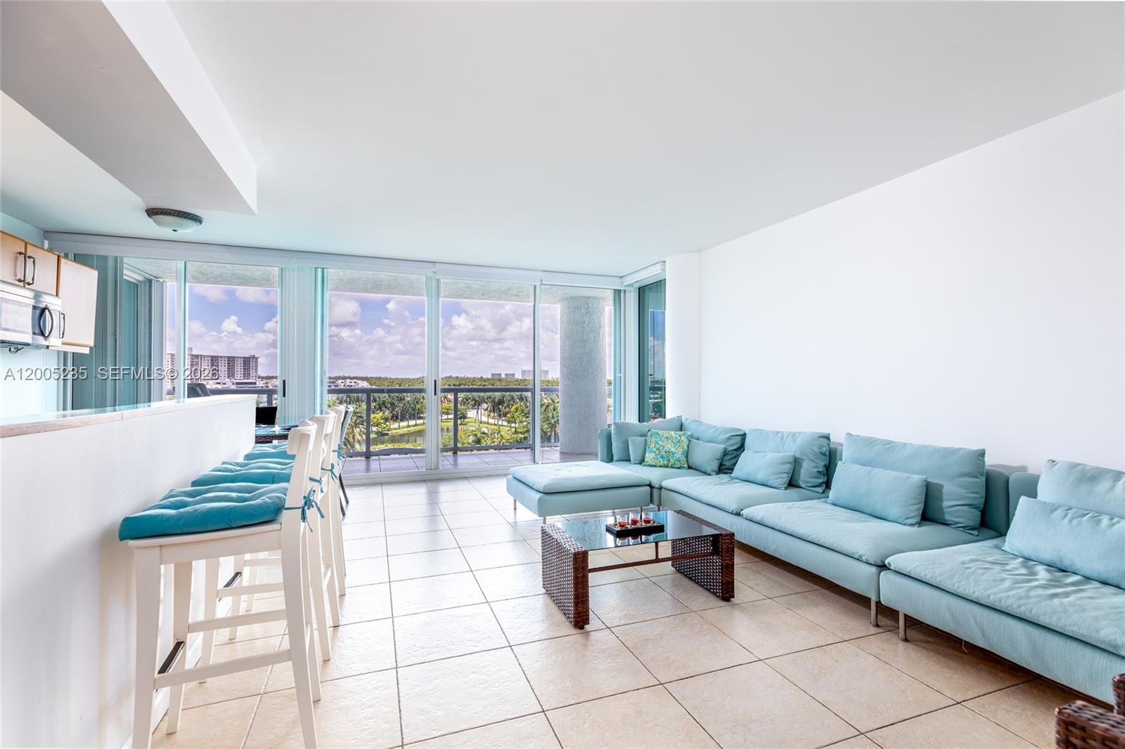OCEANIA V CONDO - Residential