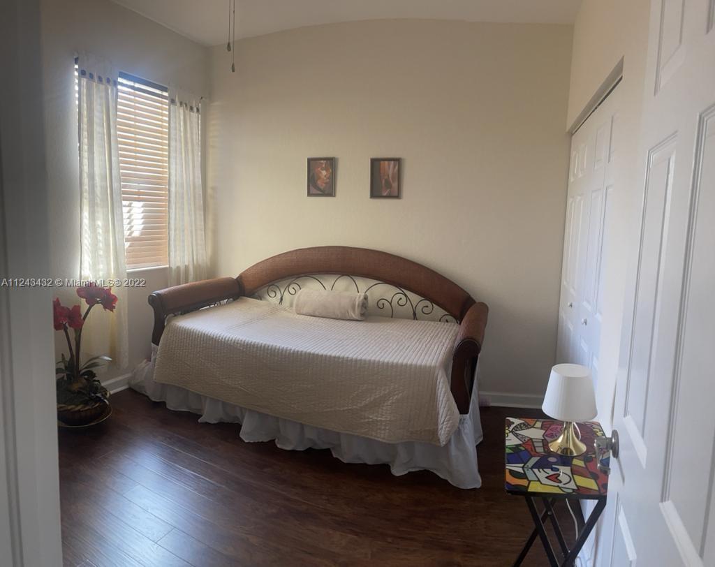 THE SHORES CONDO NO 2 - Residential Lease