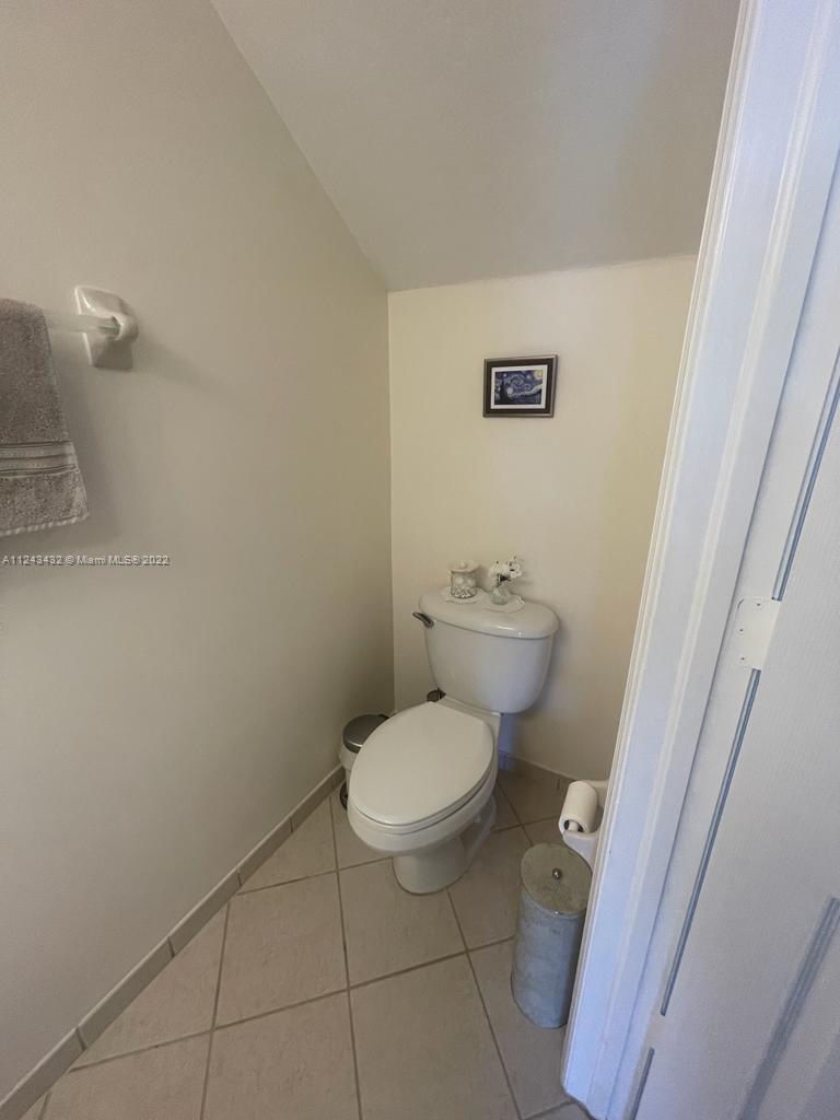 THE SHORES CONDO NO 2 - Residential Lease