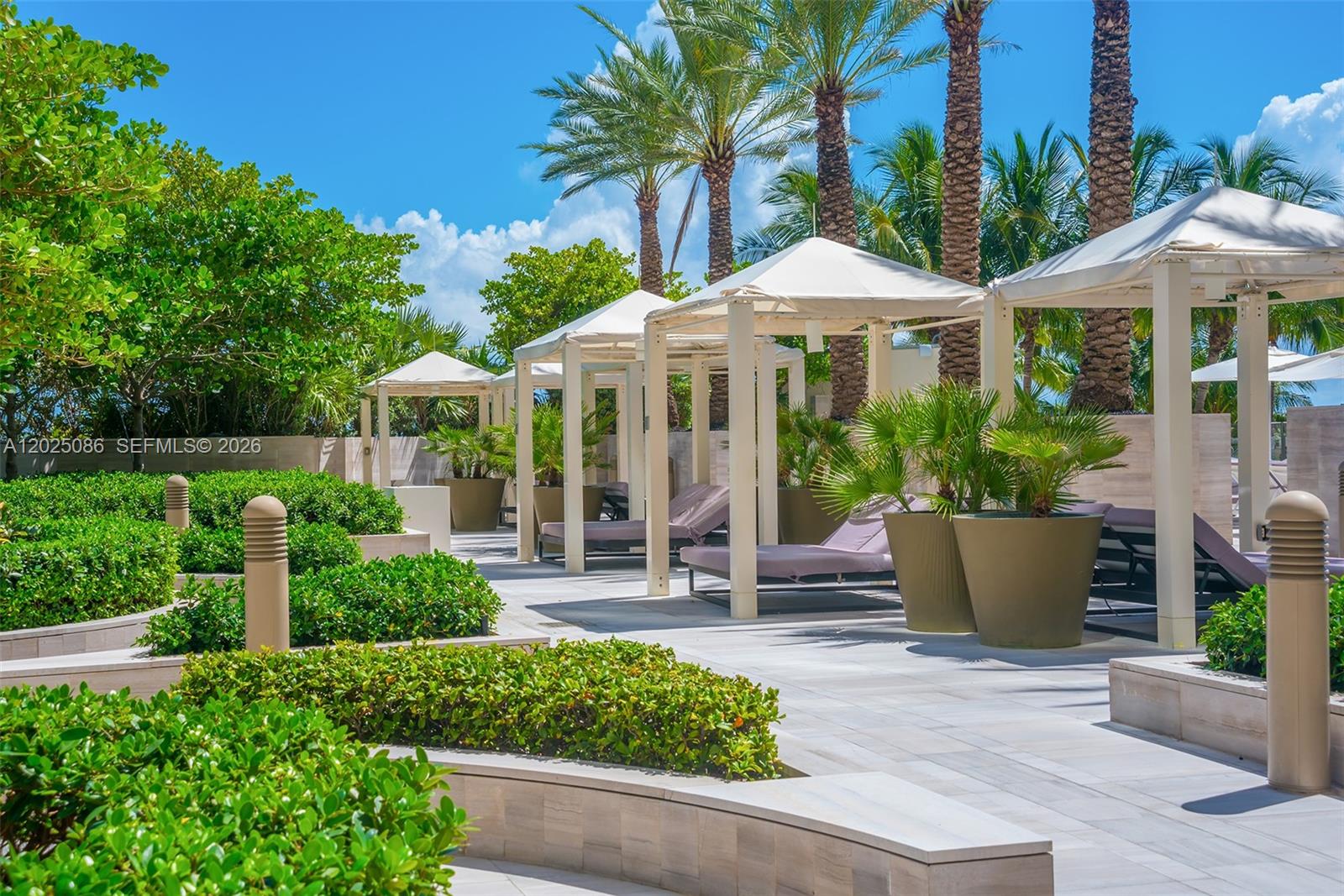 BAL HARBOUR NORTH SOUTH CO - Residential
