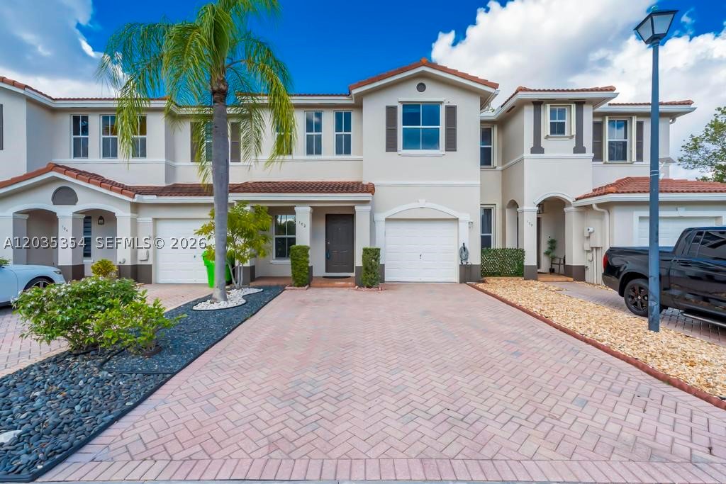 NEW RIVER ESTATES SEC 6 - Residential Lease