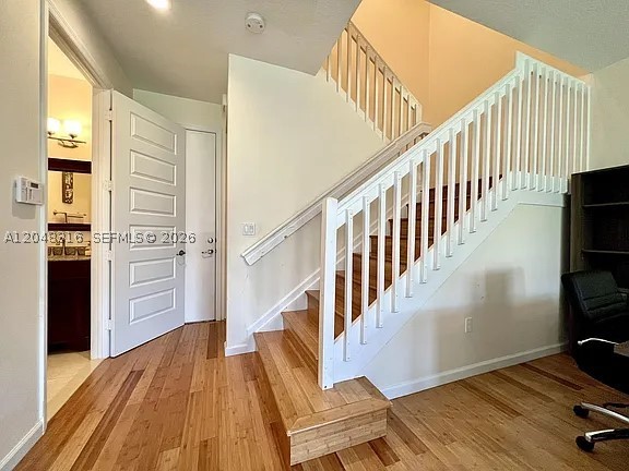 CHAMPION LAKES - Residential