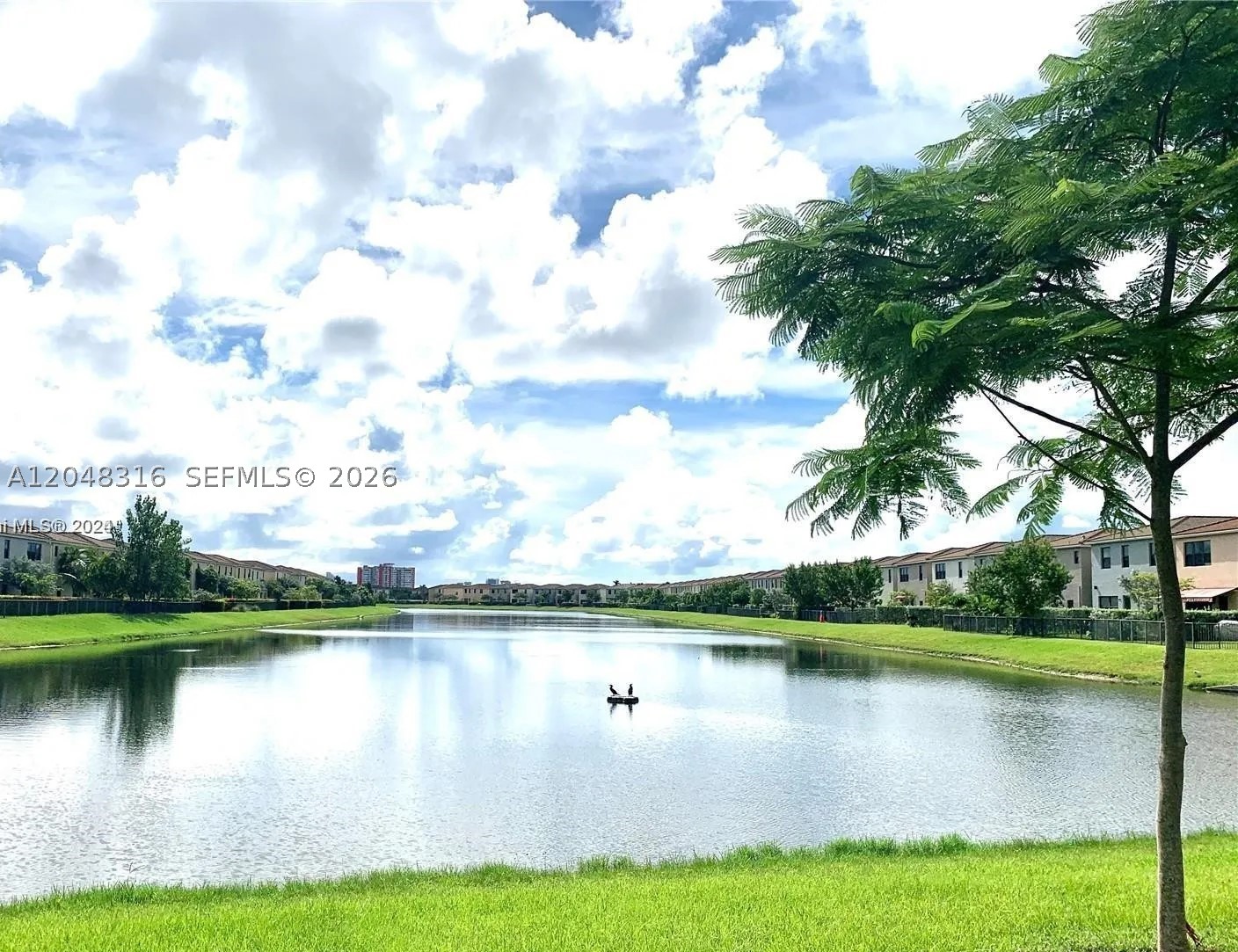 CHAMPION LAKES - Residential