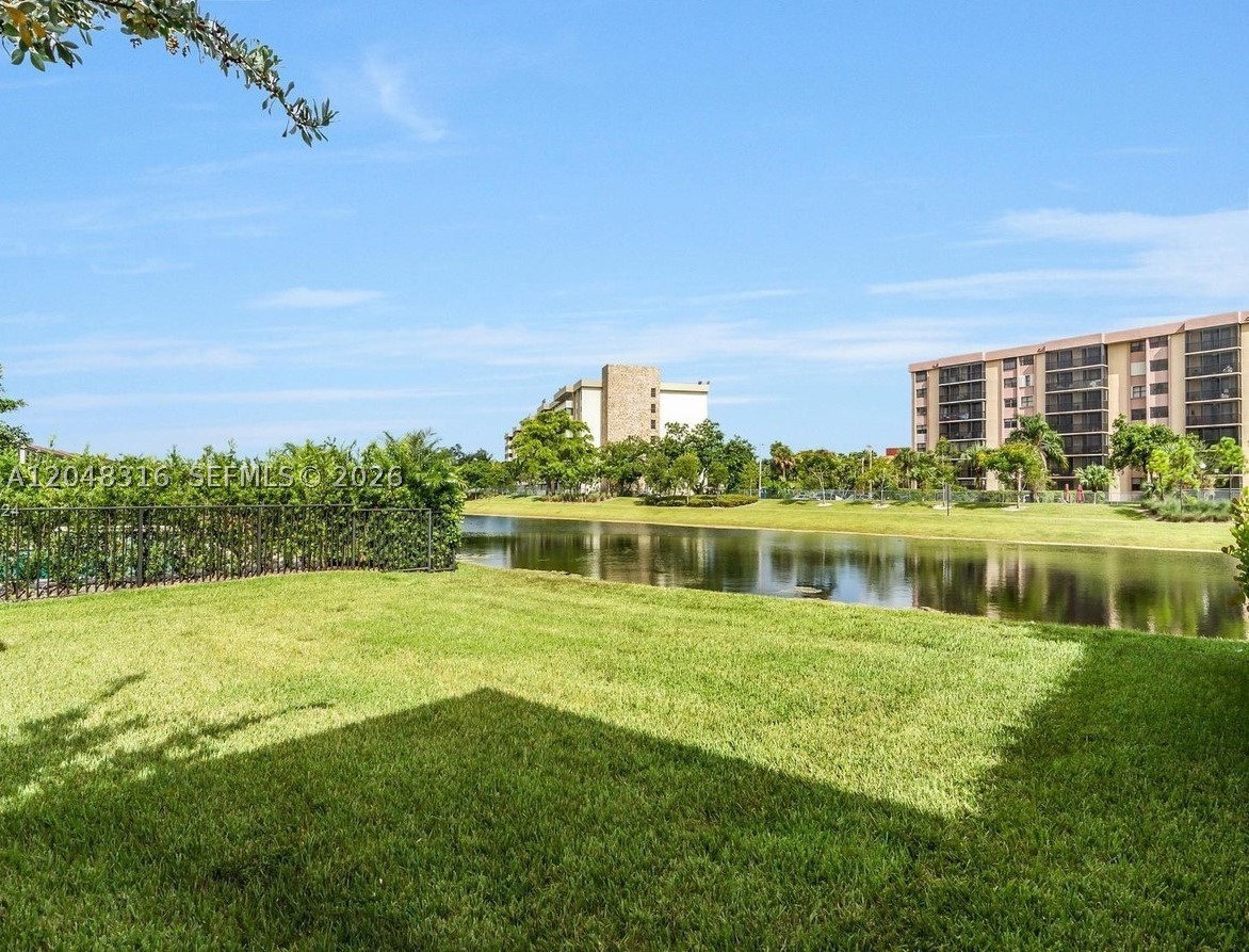 CHAMPION LAKES - Residential