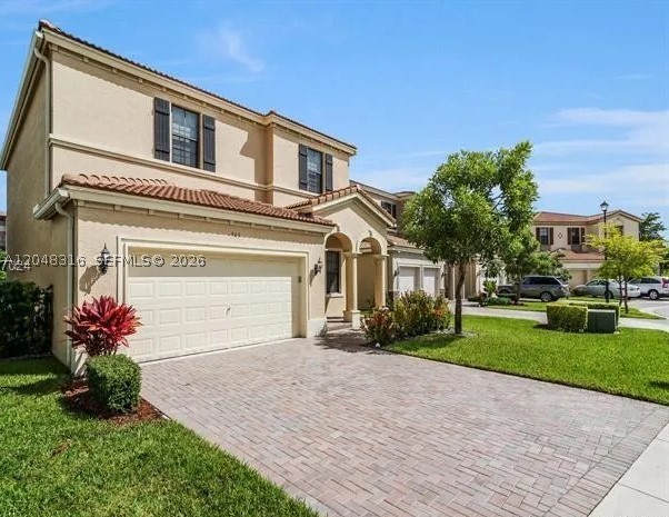 CHAMPION LAKES - Residential