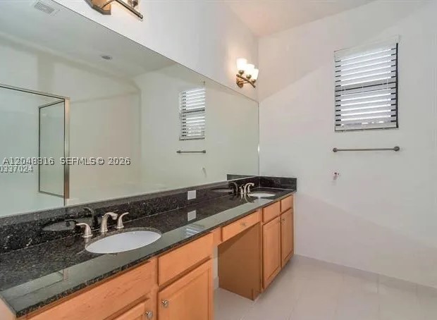 CHAMPION LAKES - Residential