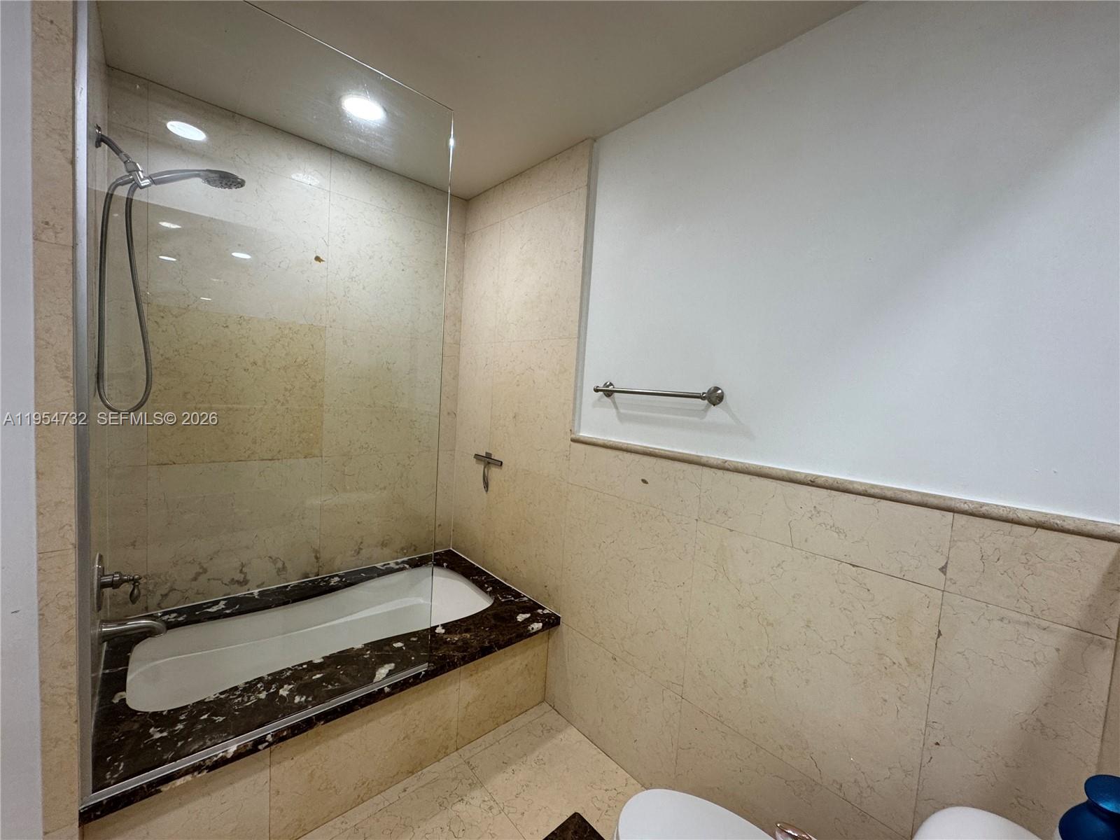 EL-AD ENCLAVE AT MIRAMAR - Residential Lease