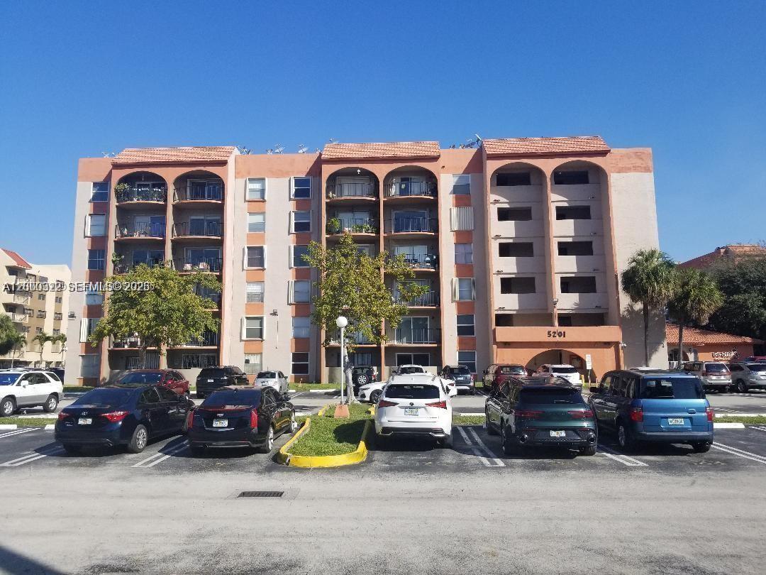 EL CID CONDO - Residential