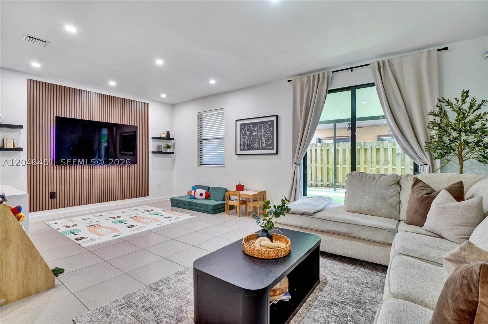 COCO PALM ESTATES - Residential