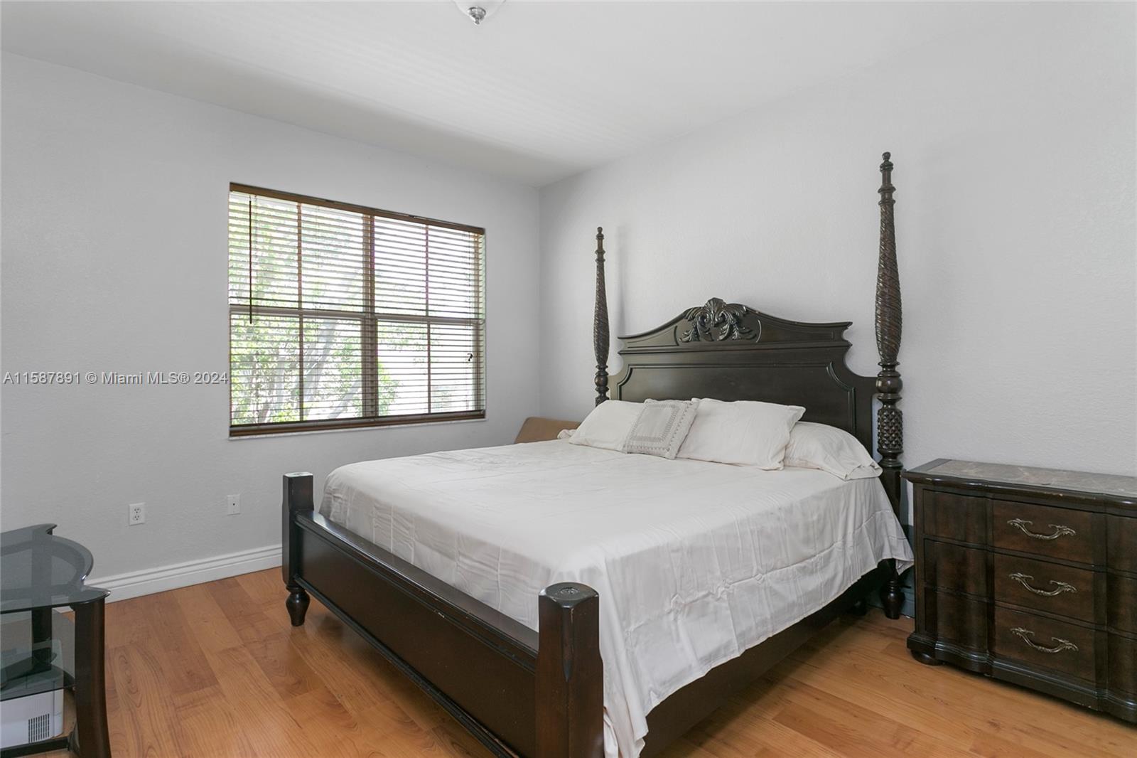 MERRICK PRESERVE CONDO - Residential