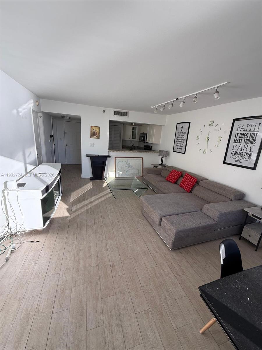 BRICKELL KEY II CONDO - Residential