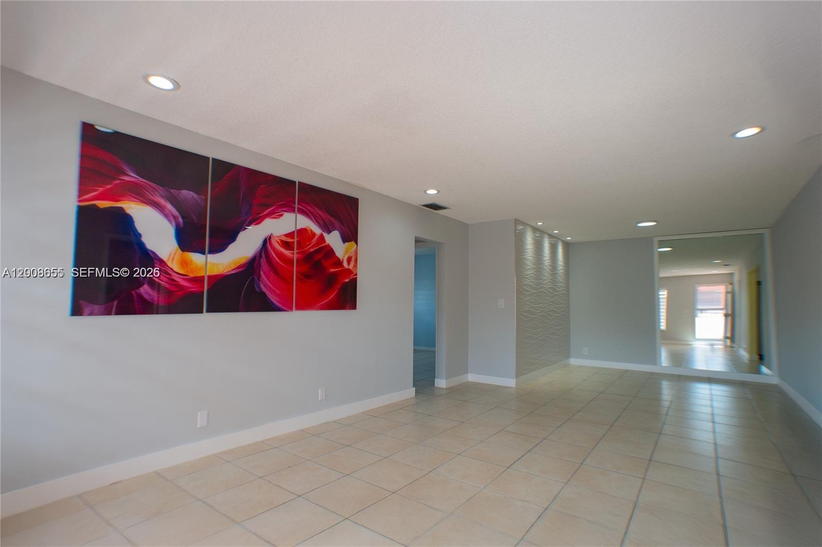 ROYALE GREEN CONDO 11 - Residential
