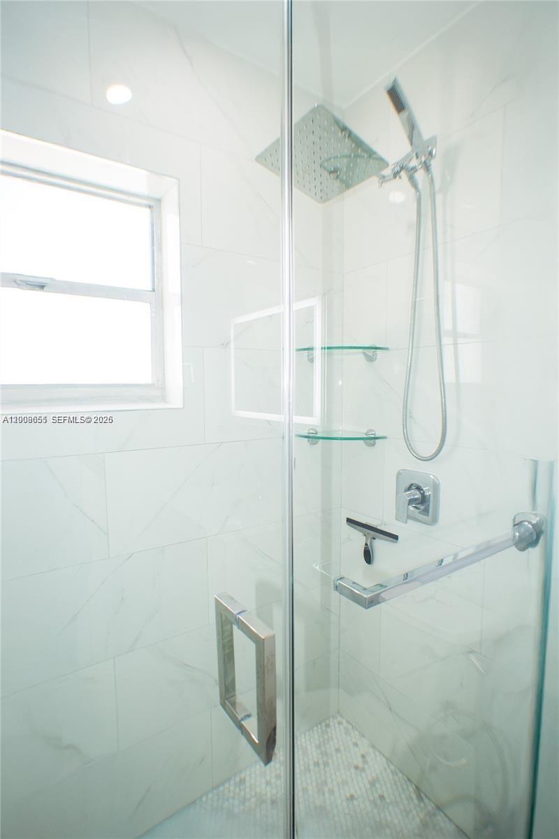 ROYALE GREEN CONDO 11 - Residential
