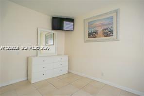 ROYALE GREEN CONDO 11 - Residential