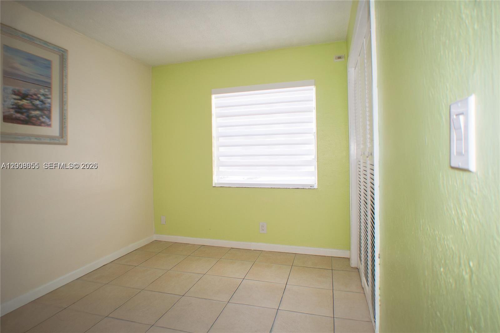 ROYALE GREEN CONDO 11 - Residential