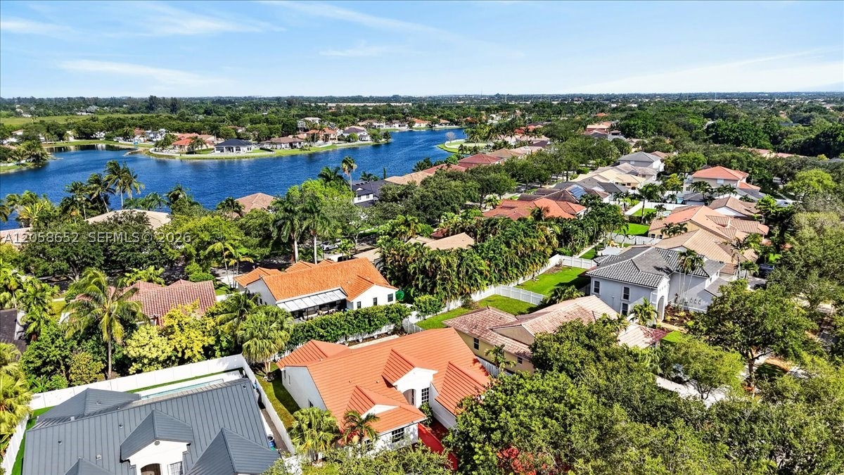 REPLAT OF COUNTRY LAKES - Residential