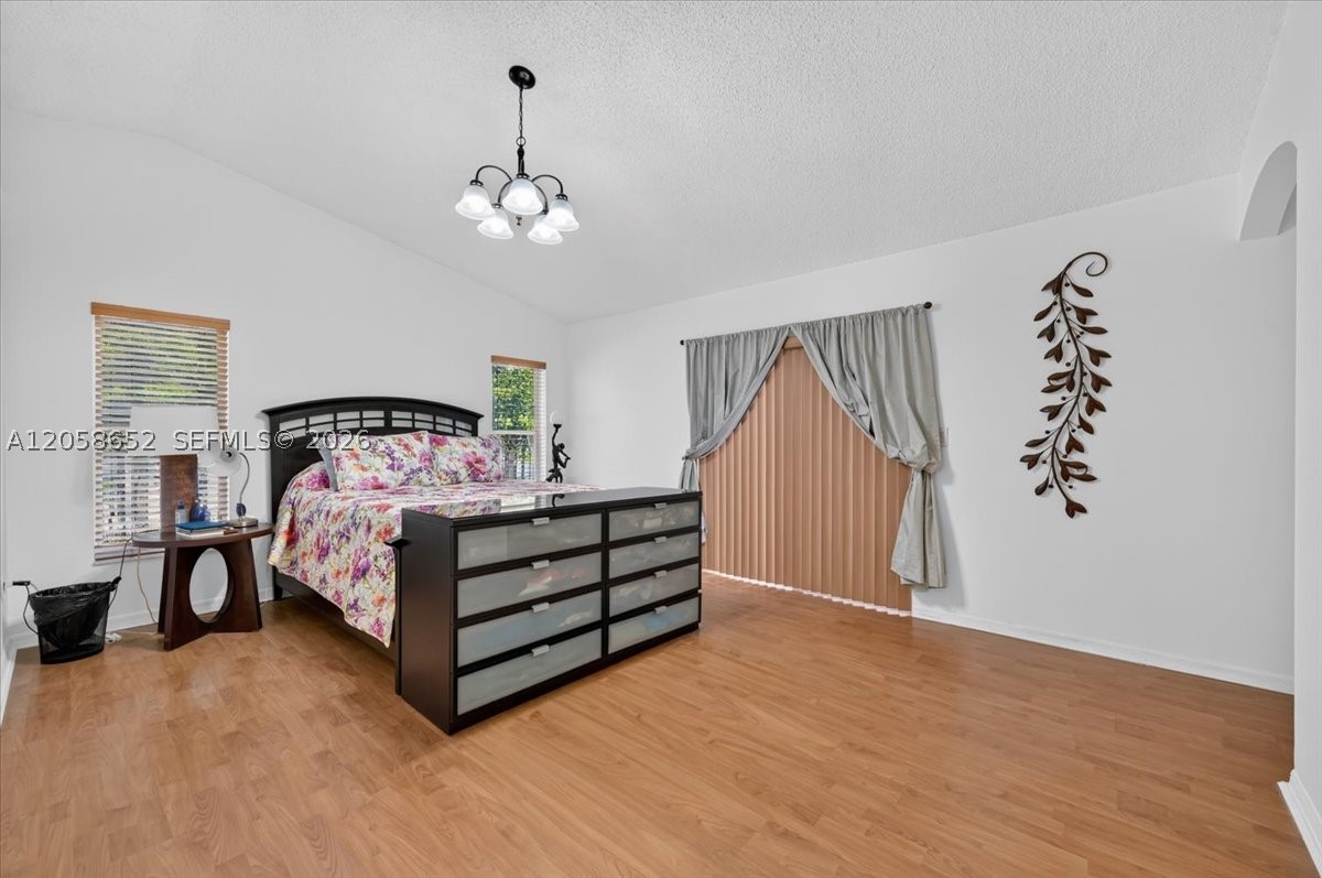 REPLAT OF COUNTRY LAKES - Residential