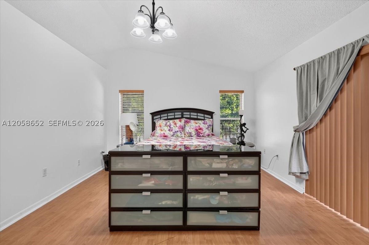 REPLAT OF COUNTRY LAKES - Residential