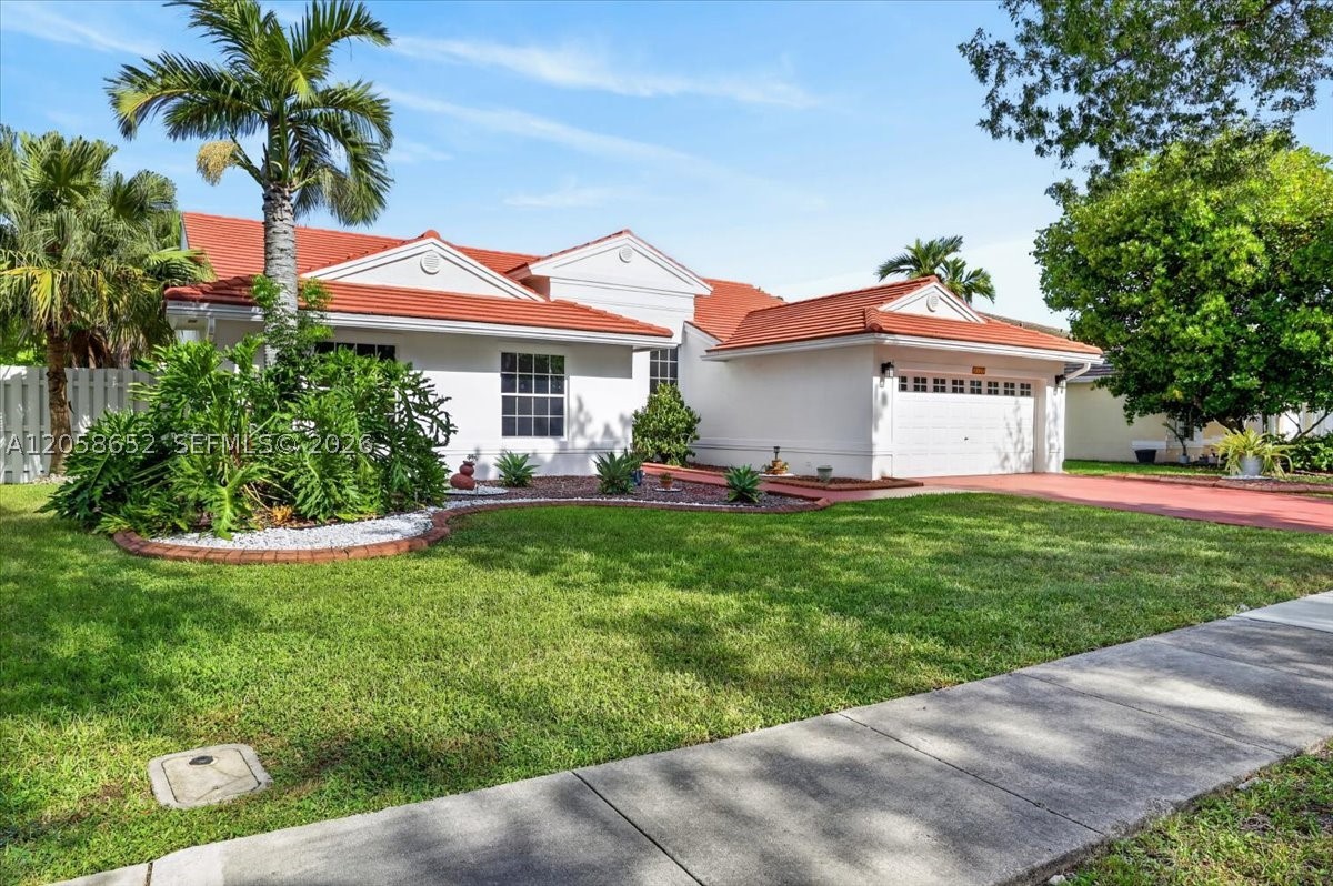 REPLAT OF COUNTRY LAKES - Residential