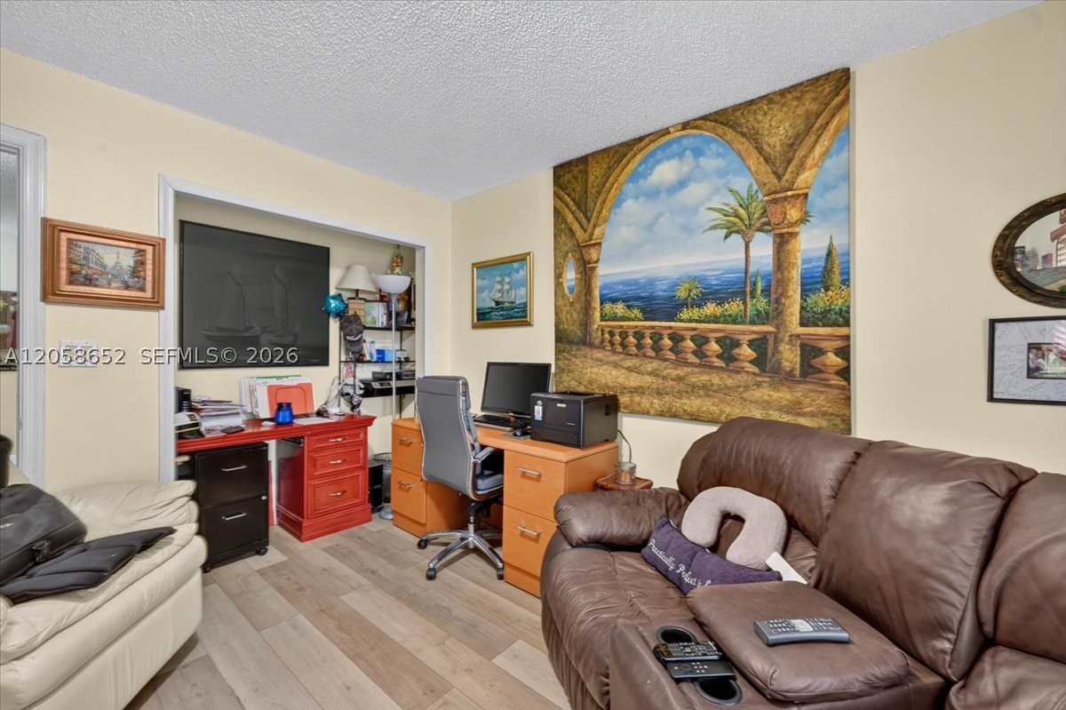 REPLAT OF COUNTRY LAKES - Residential