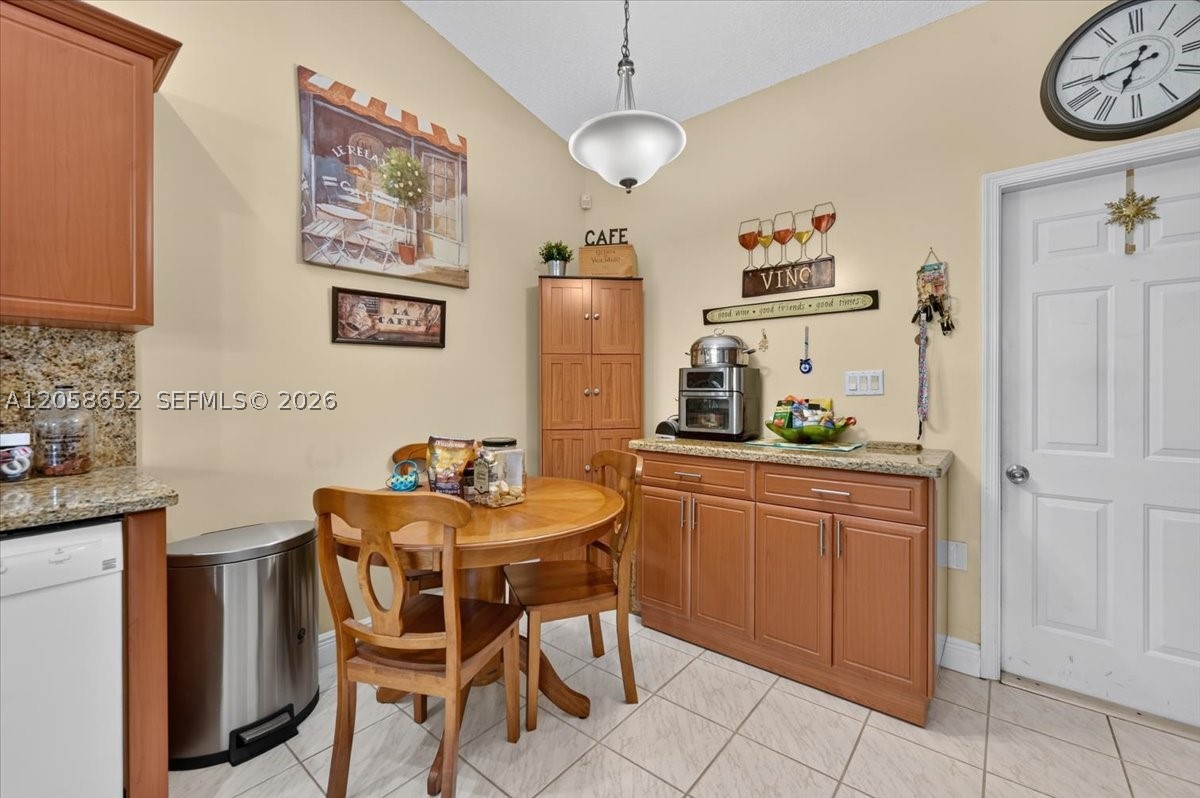 REPLAT OF COUNTRY LAKES - Residential