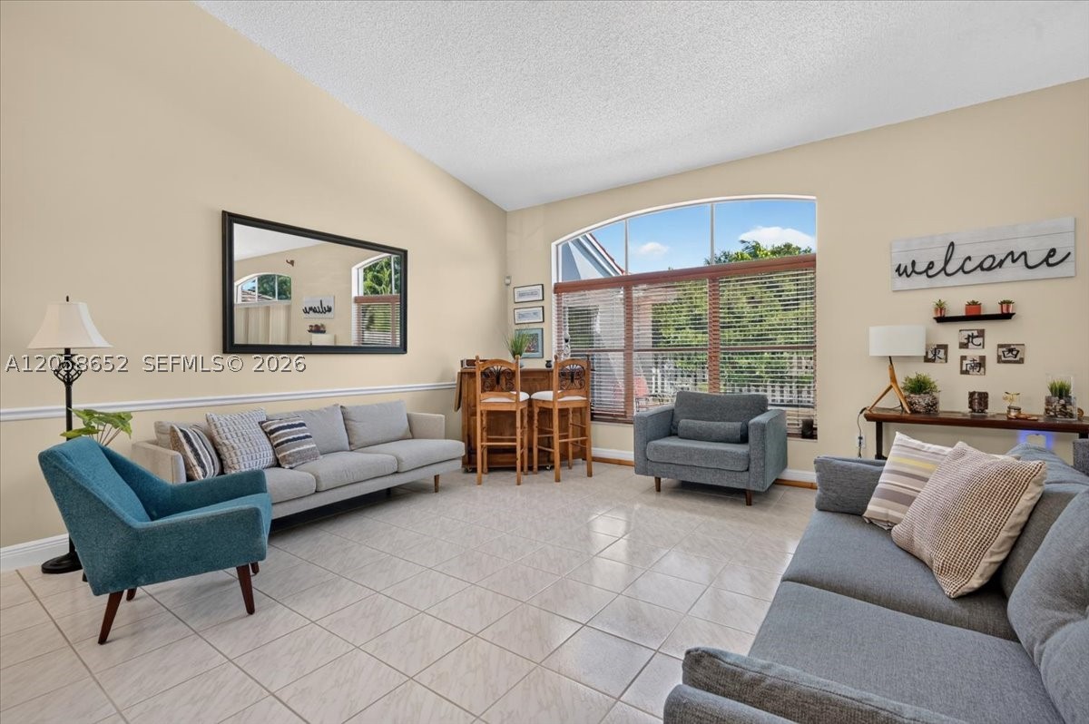 REPLAT OF COUNTRY LAKES - Residential