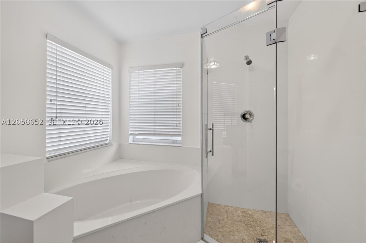 REPLAT OF COUNTRY LAKES - Residential
