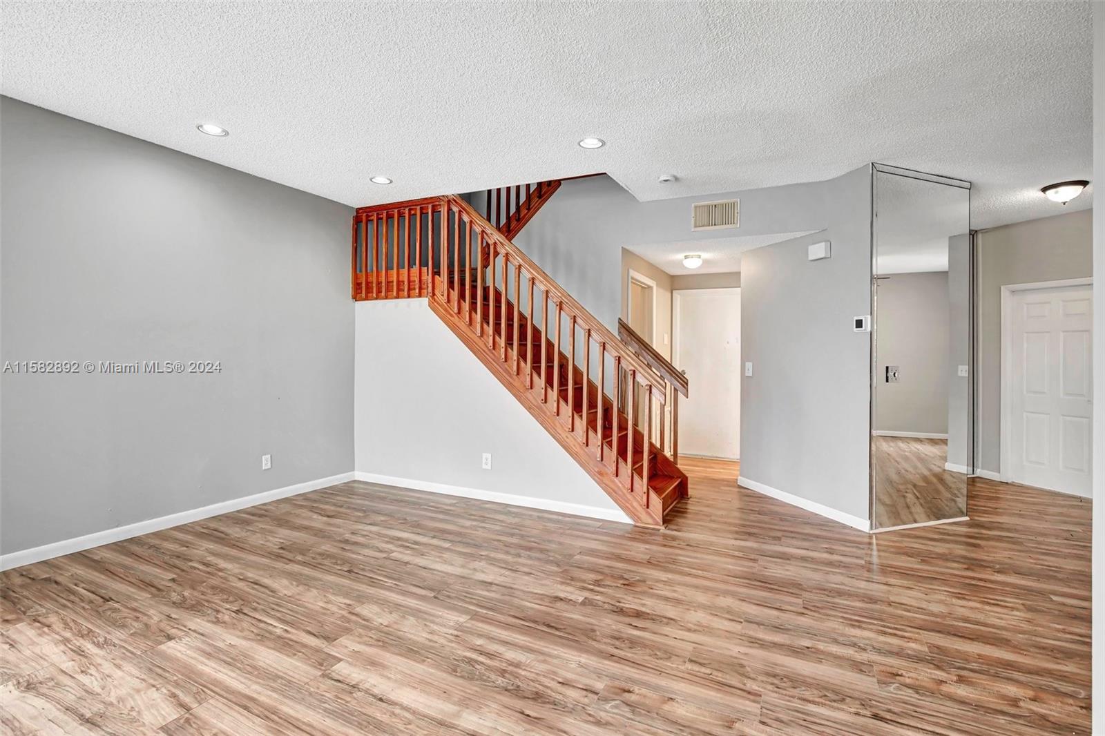 DIMENSIONS NORTH AT CHAPE - Residential