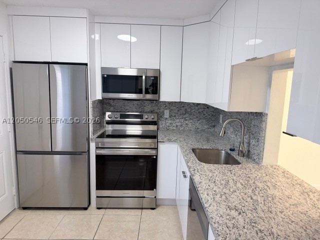 ROLLING GREEN CONDO F - Residential Lease