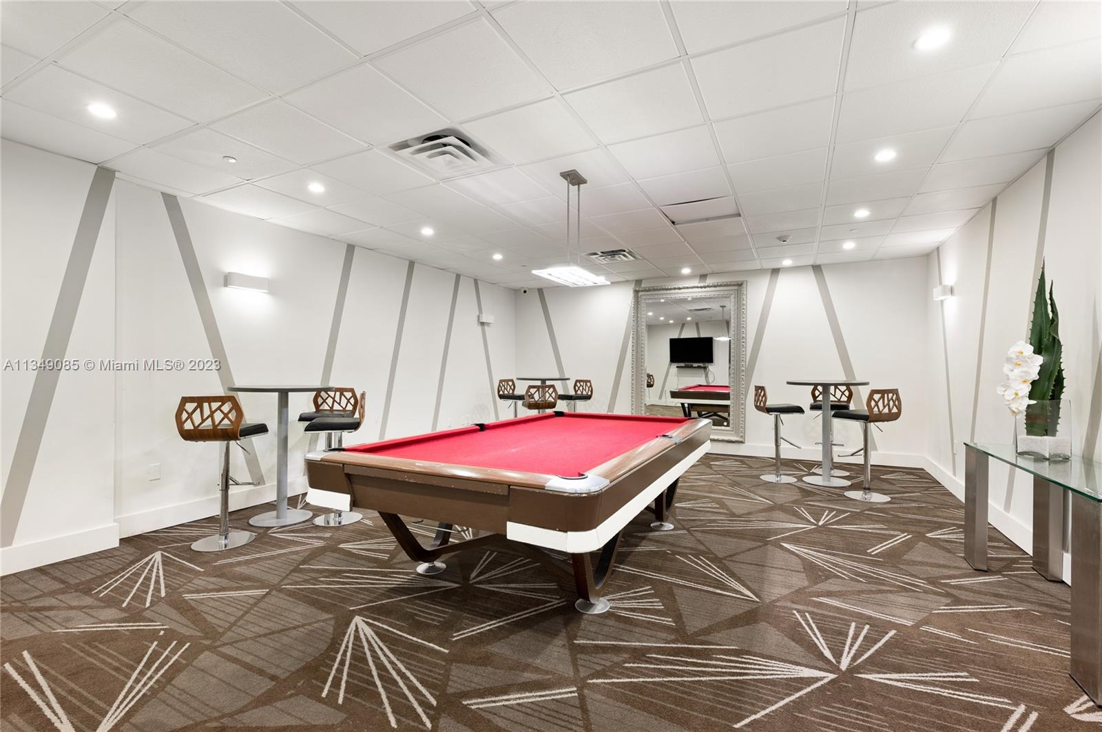 ARLEN BEACH CONDO - Residential Lease