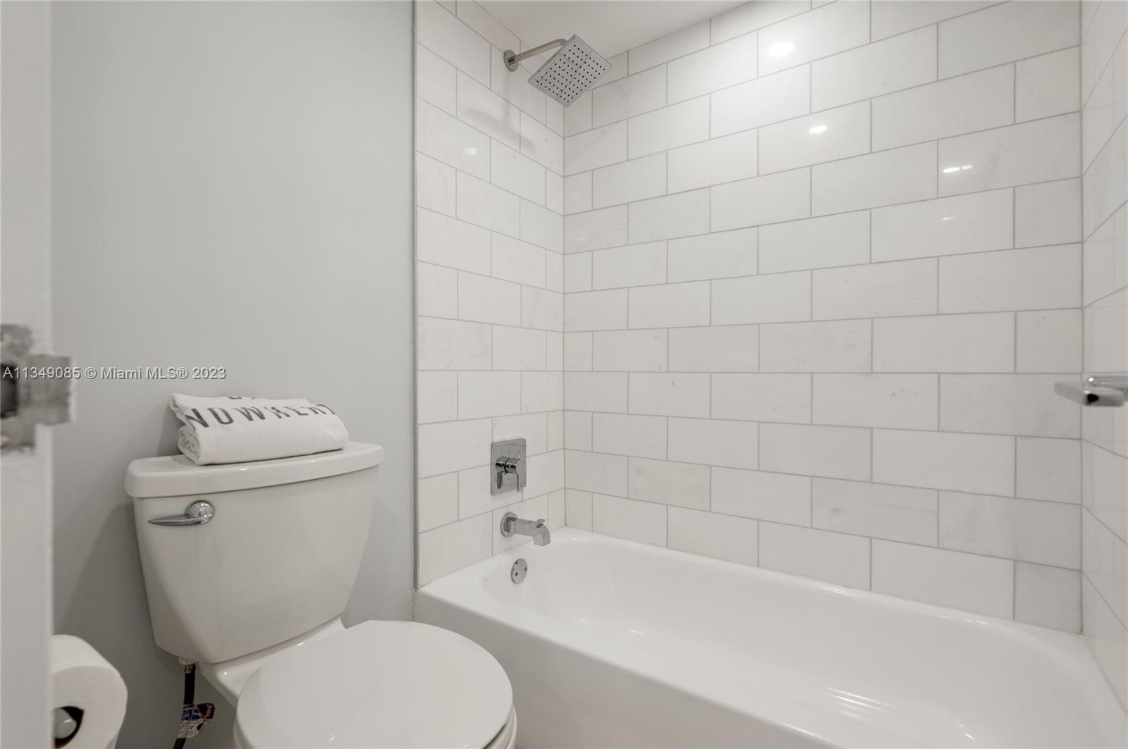 ARLEN BEACH CONDO - Residential Lease