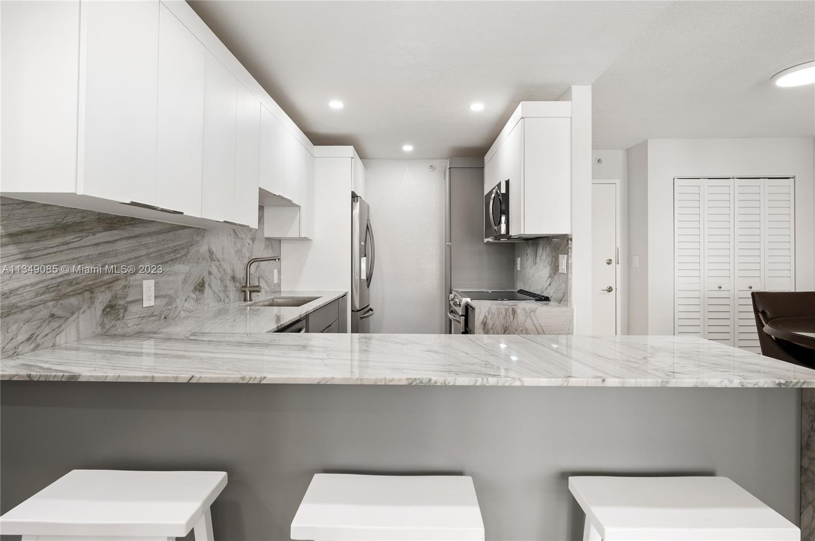 ARLEN BEACH CONDO - Residential Lease