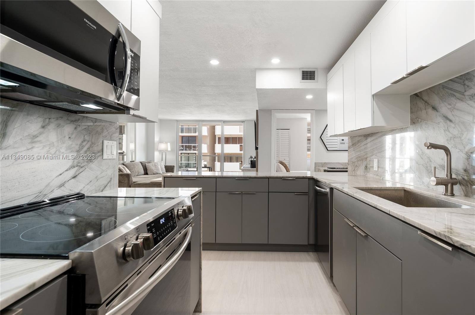 ARLEN BEACH CONDO - Residential Lease