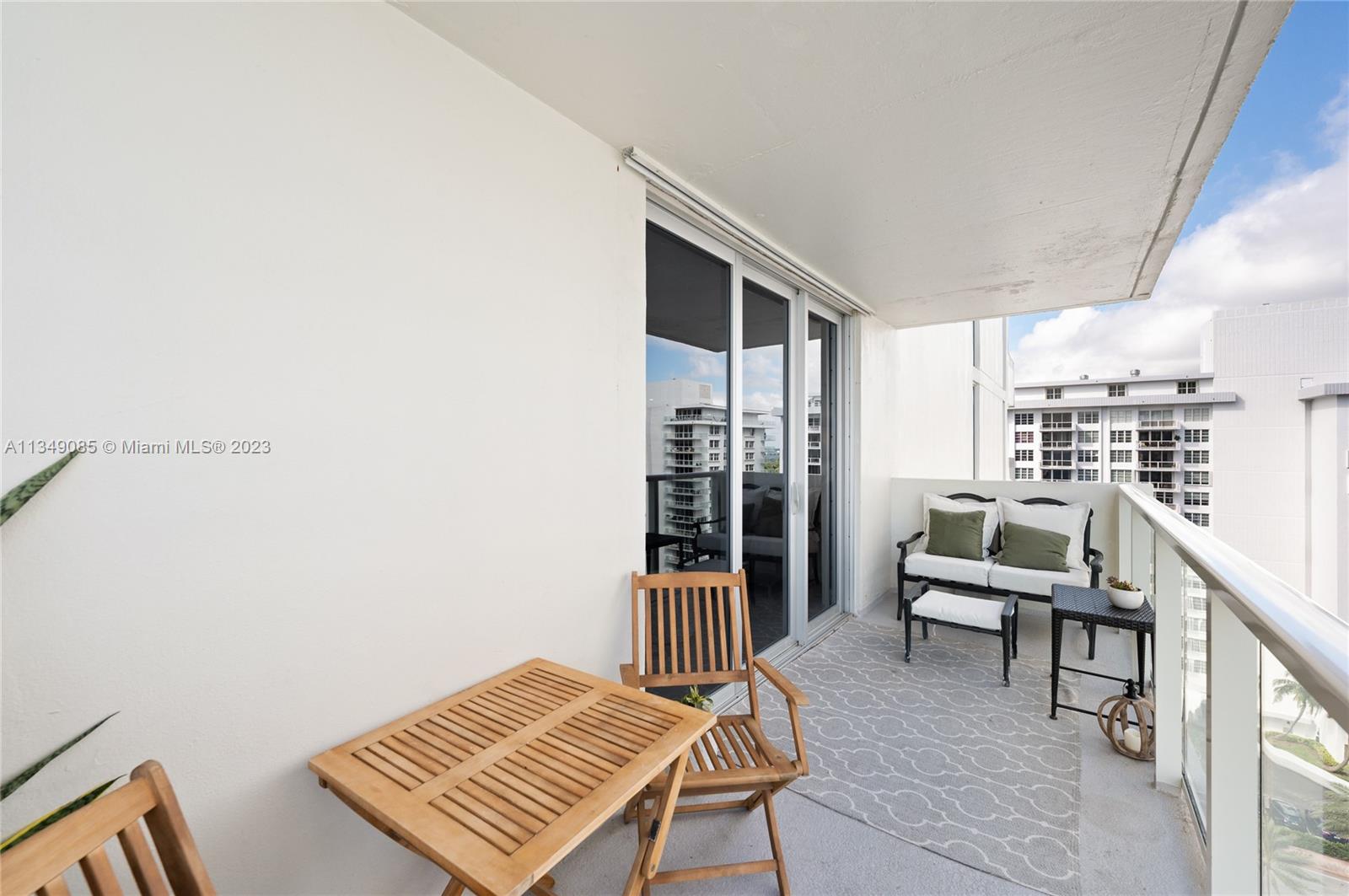 ARLEN BEACH CONDO - Residential Lease