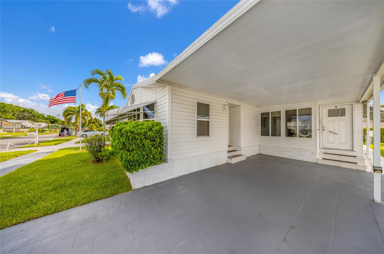CHARMING NANUFACTURED HOME IN 55+ GATED COMMUNITY, 2/2 OPEN FLOOR PLAN, MINT CONDITIONS  OWN THE LAND,(NO LOT FEES) COVERED CARPORT WITH SITTING AREA IN FRONT, BACK PATIO WITH BBQ SETUP AND SHED. VERY QUIET COMMUNITY, WITH MANICURED GARDENS AND A CLUBHOUSE, HEATED POOLS, TENNIS COURT AND SHUFFLEBAORD COURTS. LOW HOA. EQUAL HOUSING OPPORTUNIY.