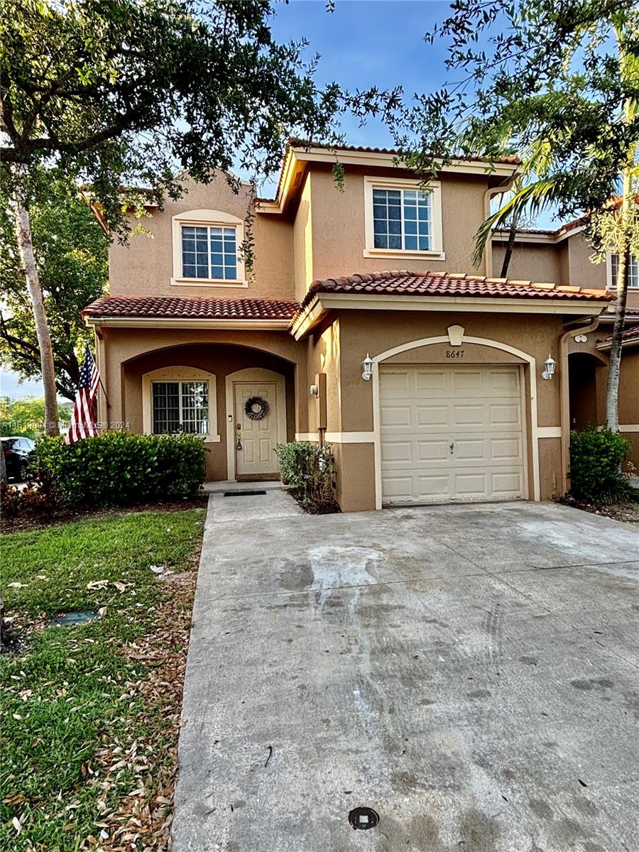 Charming corner lakefront townhouse with 3 Bedrooms, 2.5 Bathrooms, and Garage! Enjoy spacious living in this well-appointed residence featuring a large master bedroom with a large walk-in closet, a dining and family room, and a serene backyard ideal for relaxation. The community offers amenities such as a children's park, pool, and more. It is situated in an area with excellent schools and is just minutes from Black Point Marina. Contact me today for more details! Available immediately! More pictures coming soon.