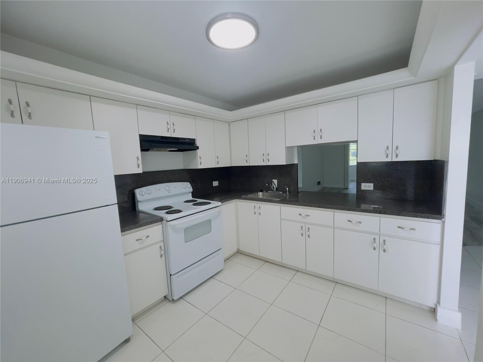 ROYAL OAKS CONDO - Residential