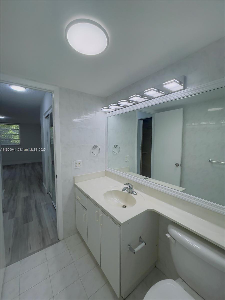 ROYAL OAKS CONDO - Residential