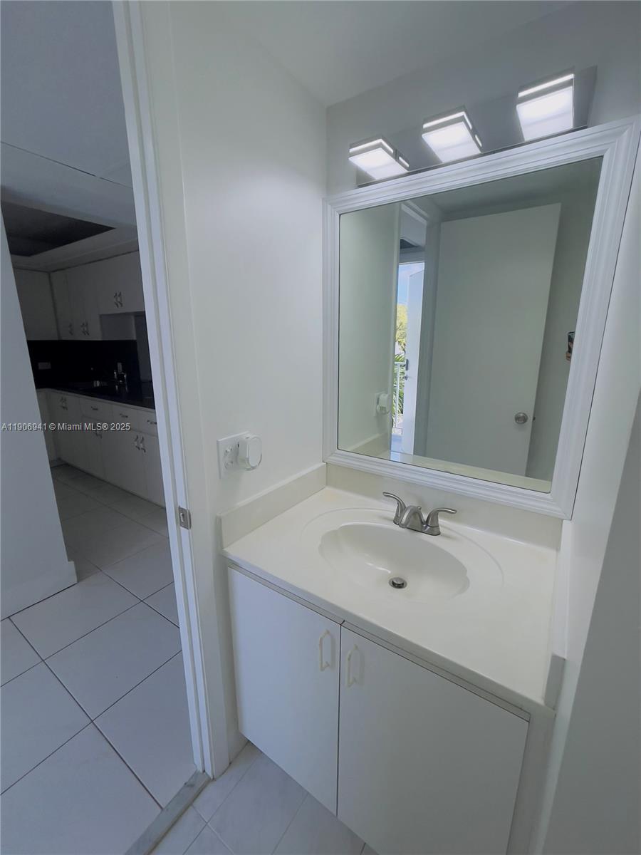 ROYAL OAKS CONDO - Residential