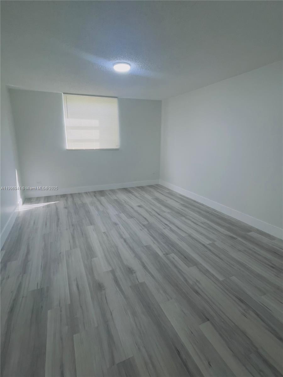 ROYAL OAKS CONDO - Residential