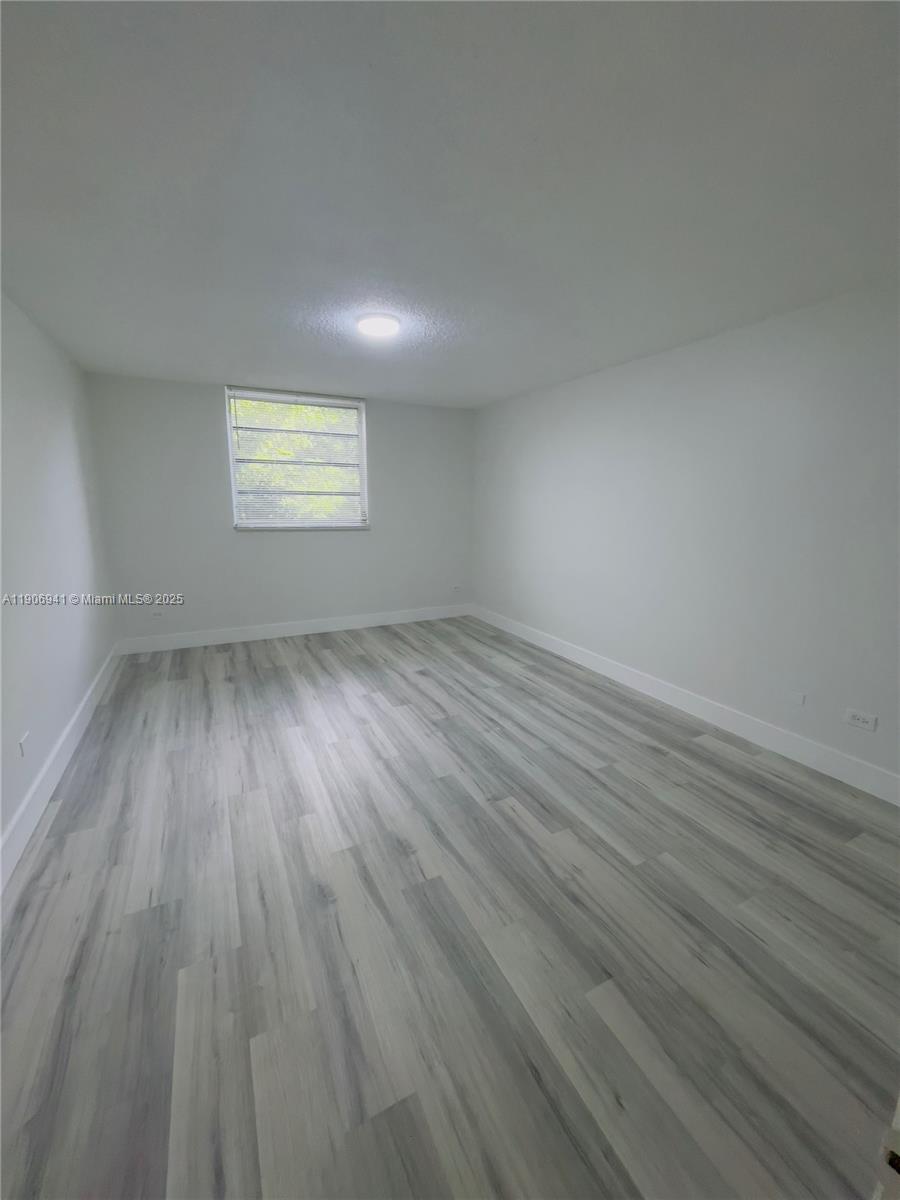 ROYAL OAKS CONDO - Residential