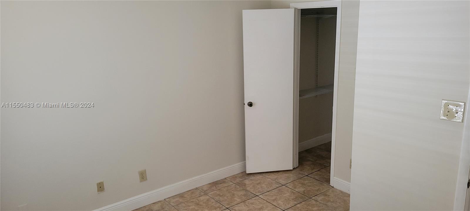 HAMMOCKS TRAILS CONDO - Residential Lease