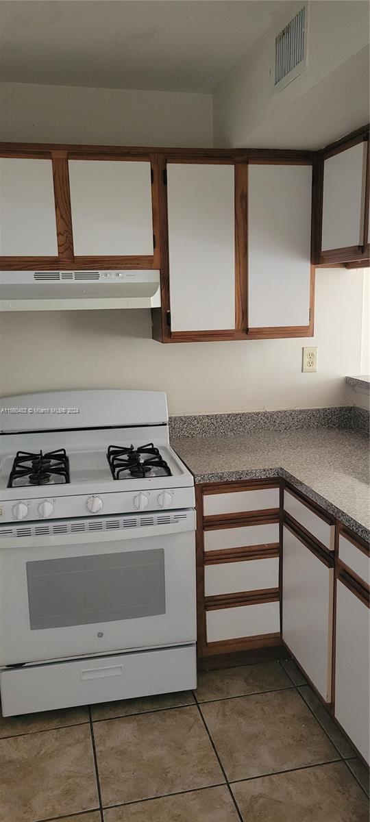 HAMMOCKS TRAILS CONDO - Residential Lease