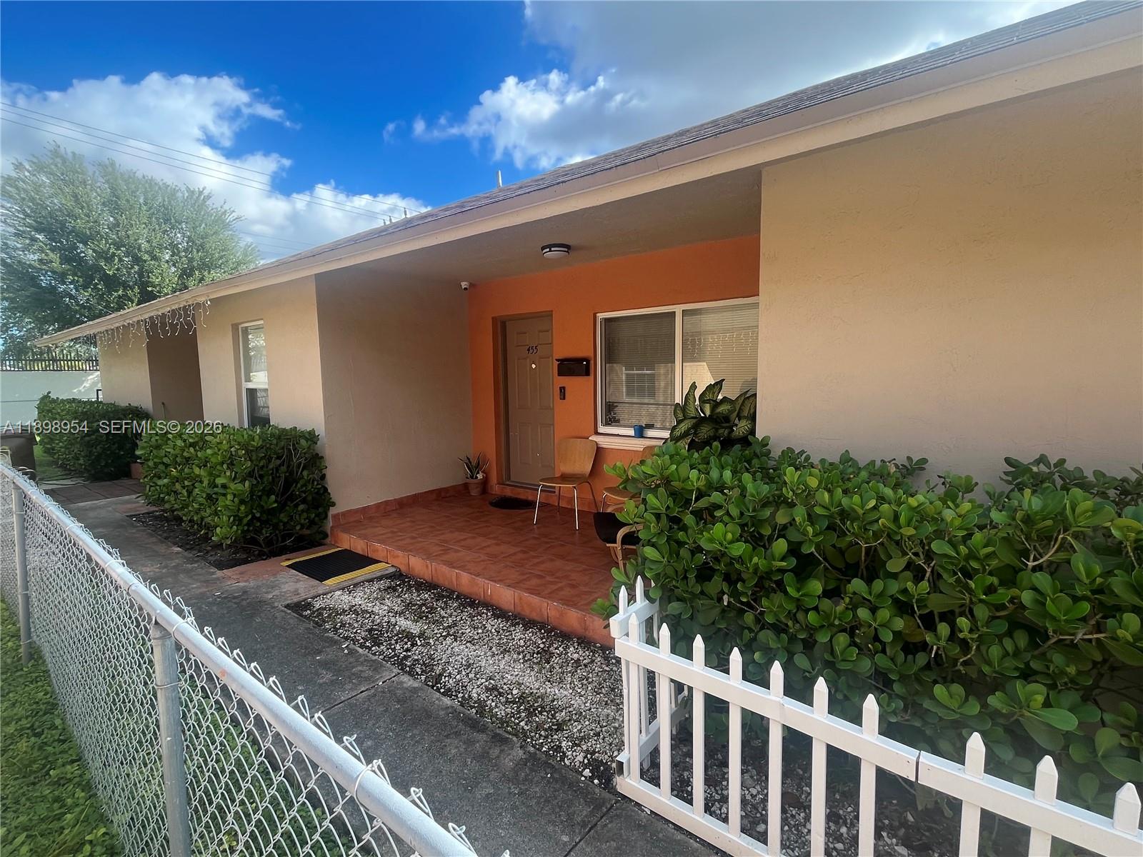 HIALEAH 8TH ADDN - Residential Income