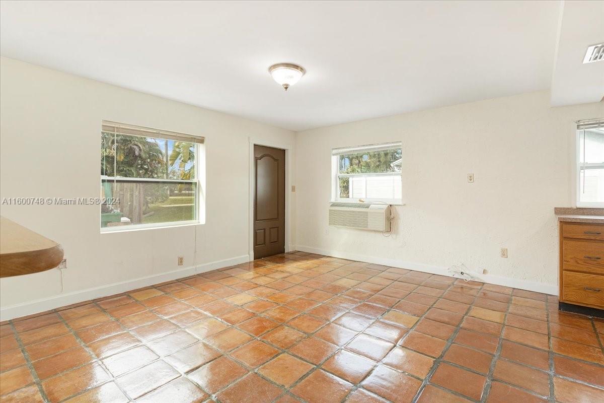 EVERGLADE LAND SALES CO - Residential Lease