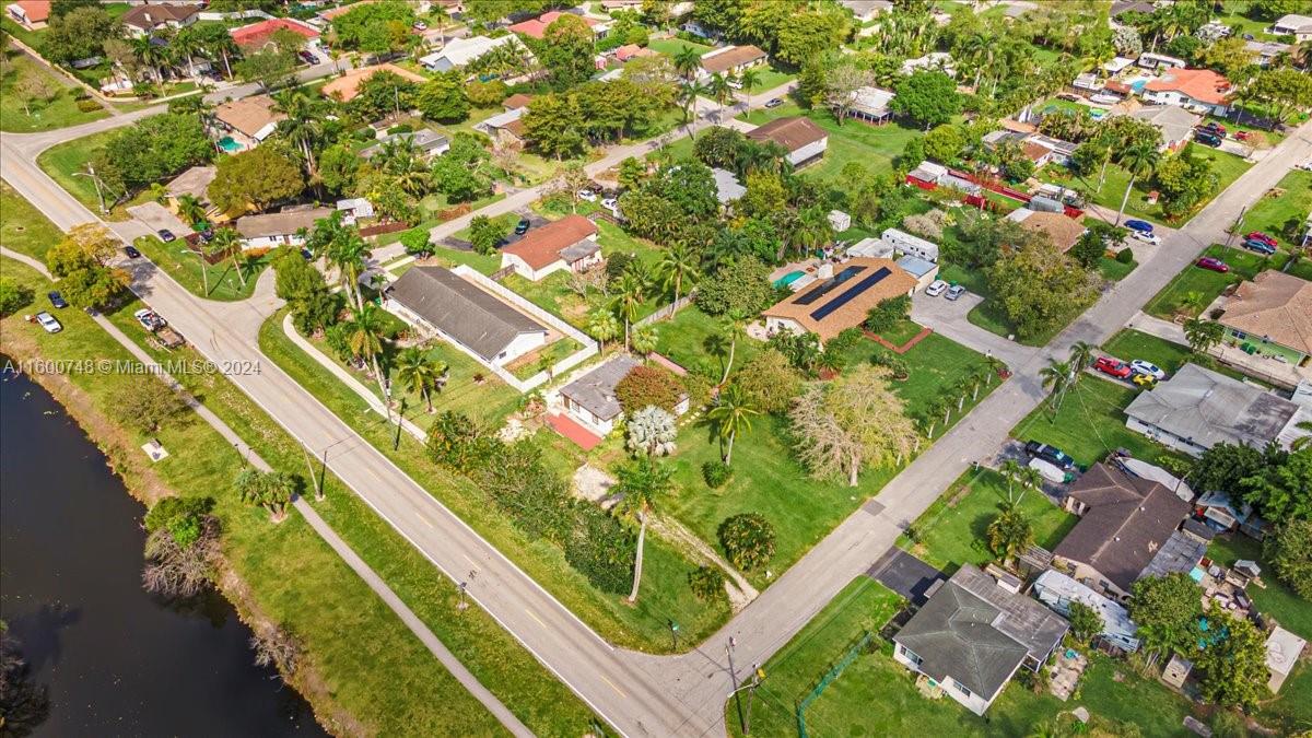 EVERGLADE LAND SALES CO - Residential Lease