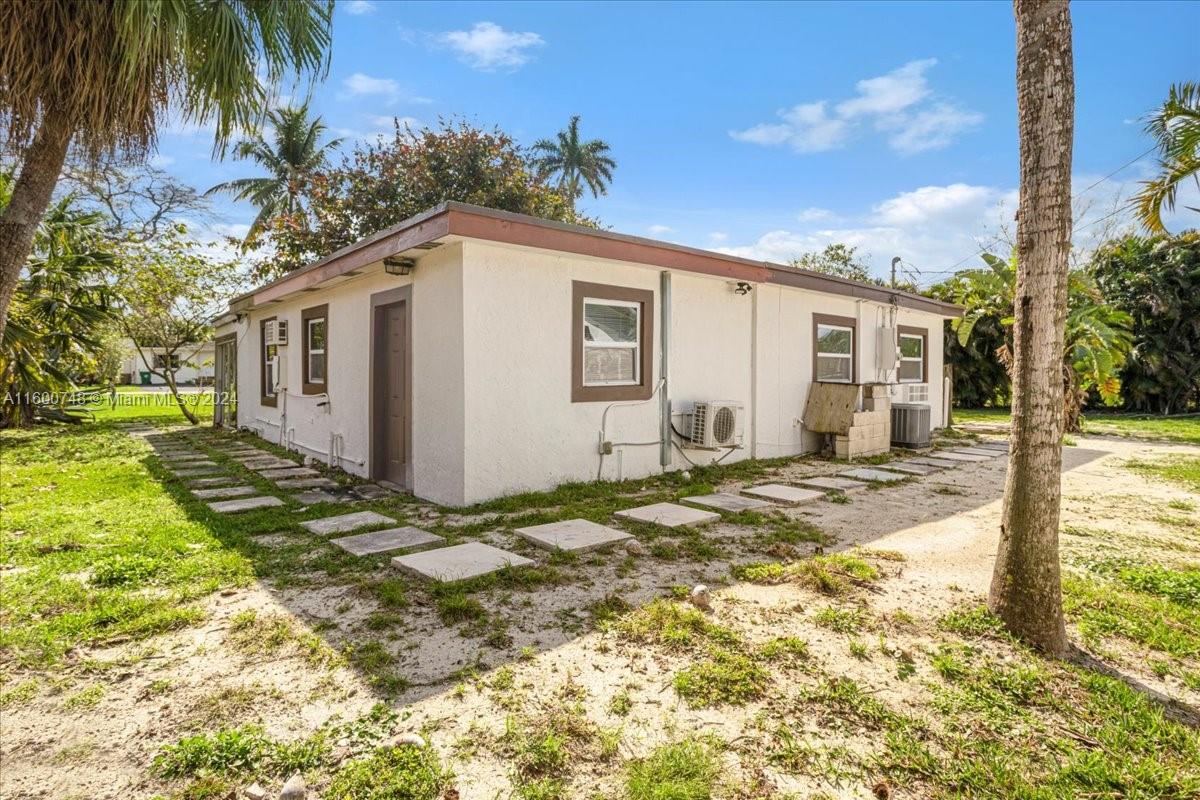 EVERGLADE LAND SALES CO - Residential Lease