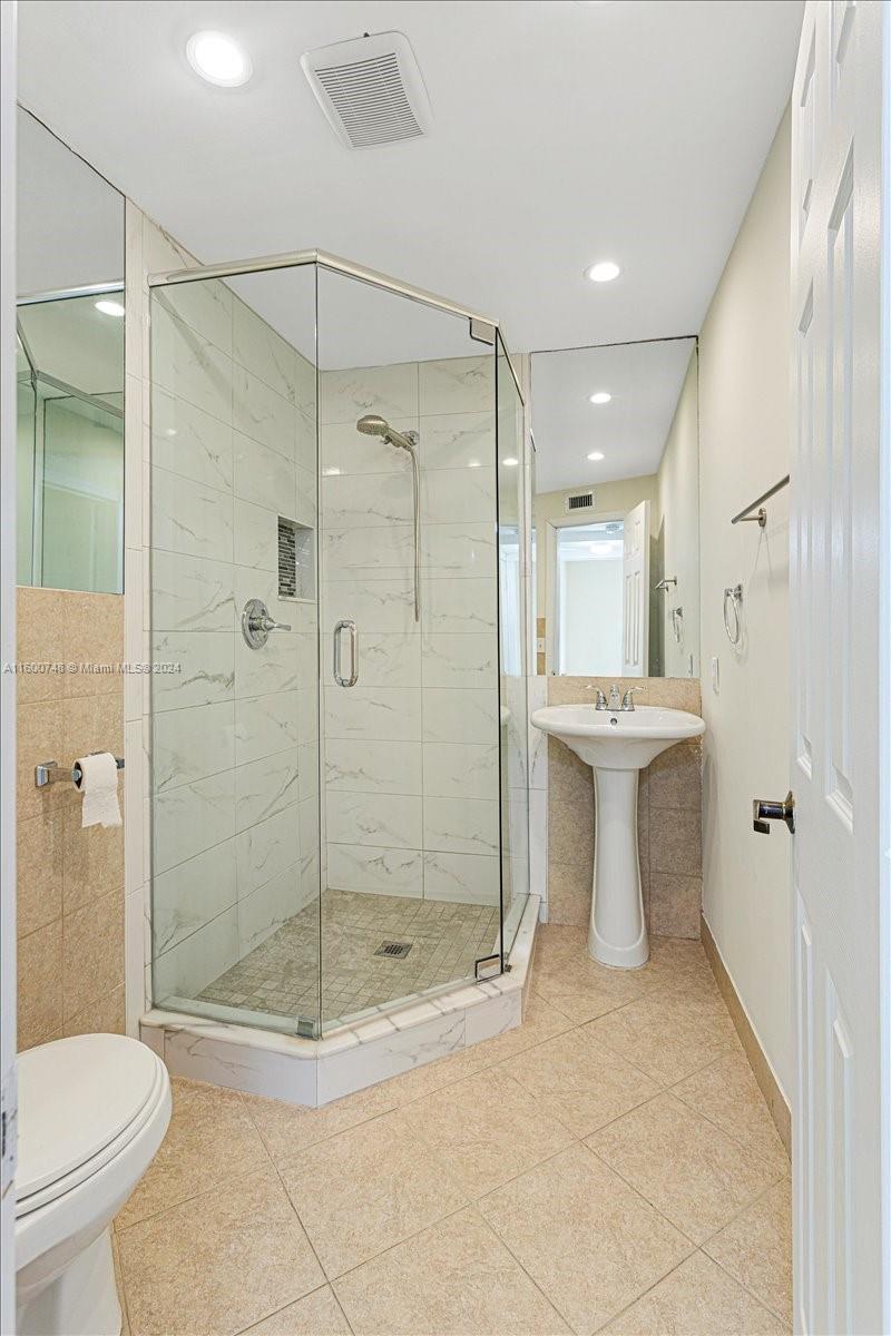 EVERGLADE LAND SALES CO - Residential Lease