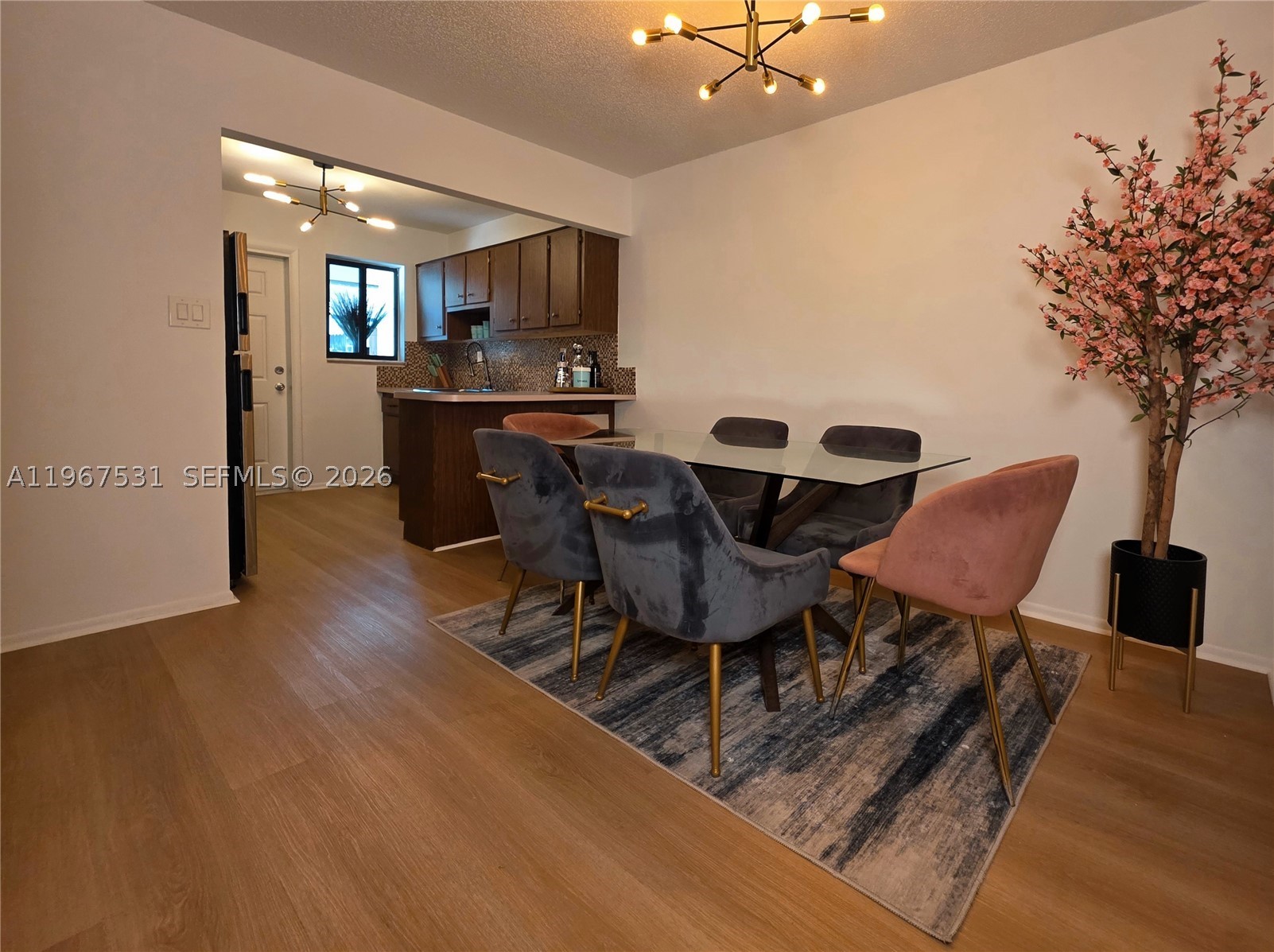 DIXIE WAY - Residential Income